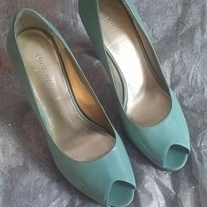 Nine West Heels open toe Beautiful TEAL 6M EUC